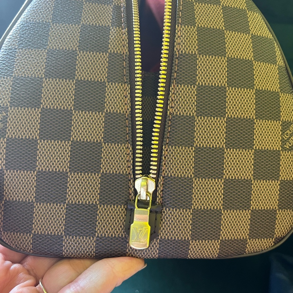 Authentic Louis Vuitton Damier